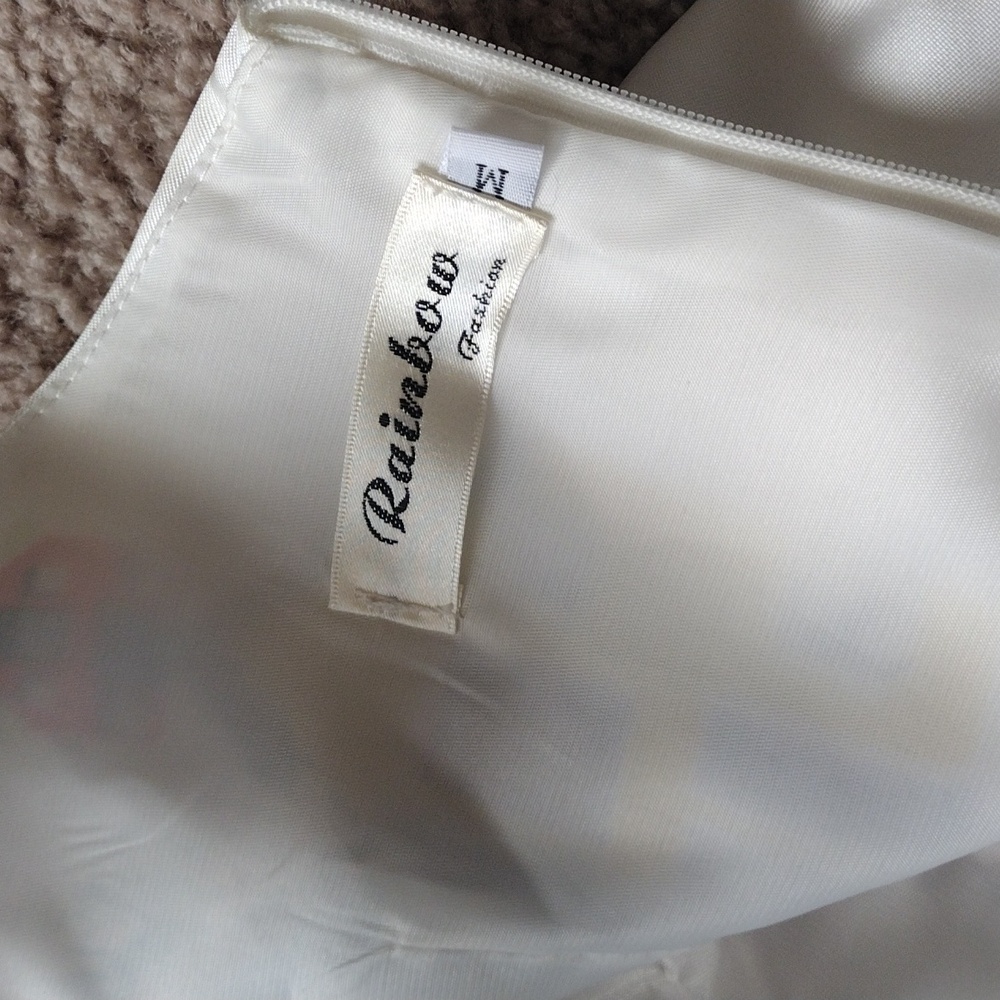 Dress - Picture 9 of 9